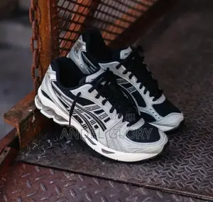 Original Asics Sneakers