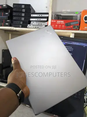 Laptop Lenovo ThinkPad E14 Gen 5 16GB Intel Core i7 SSD 256GB