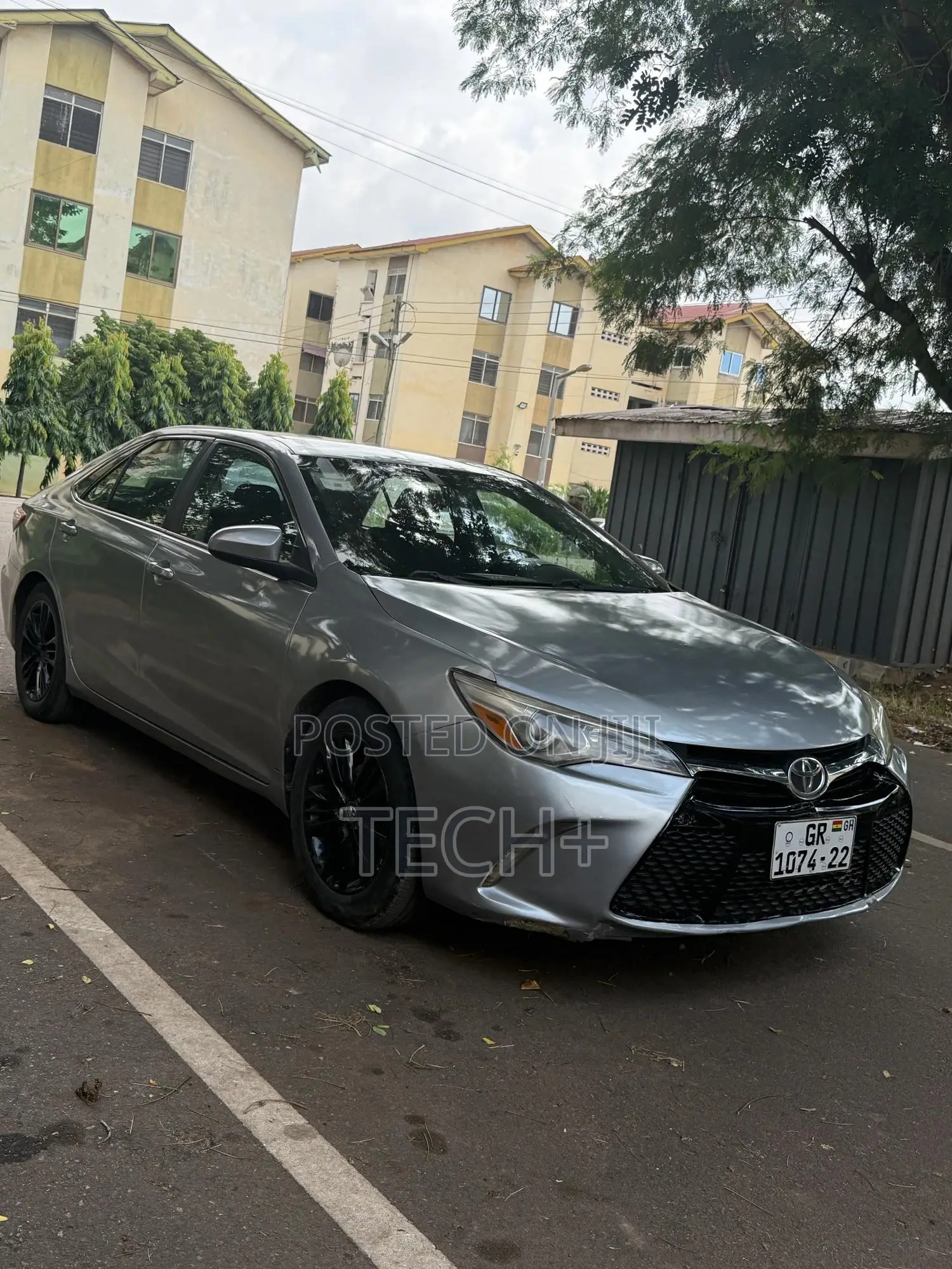 Toyota Camry 2016 Silver