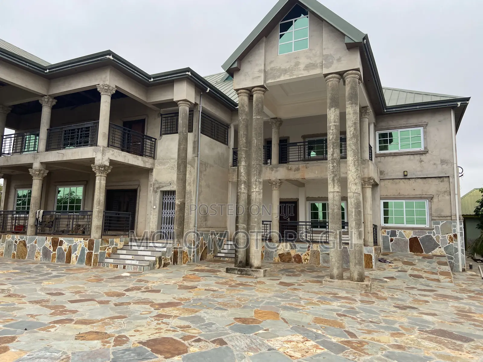 6bdrm House in Kumasi Metropolitan for sale