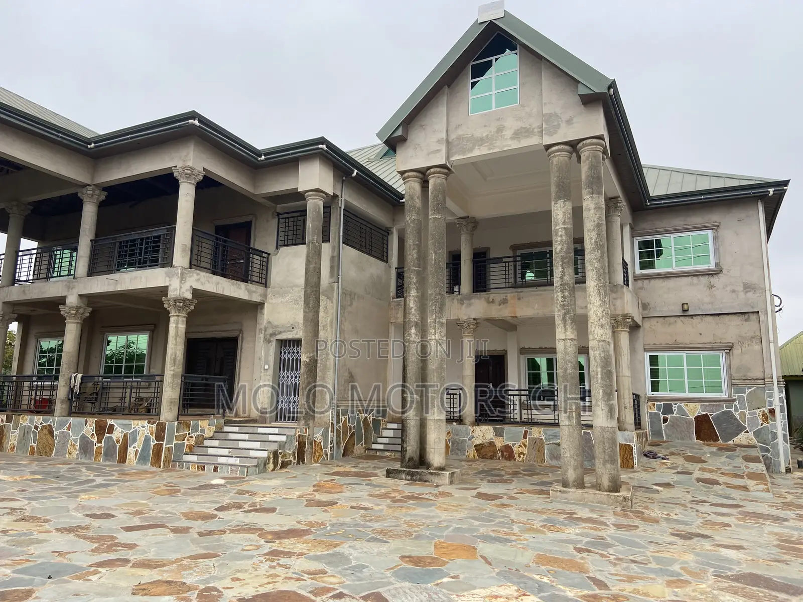 6bdrm House in Kumasi Metropolitan for sale