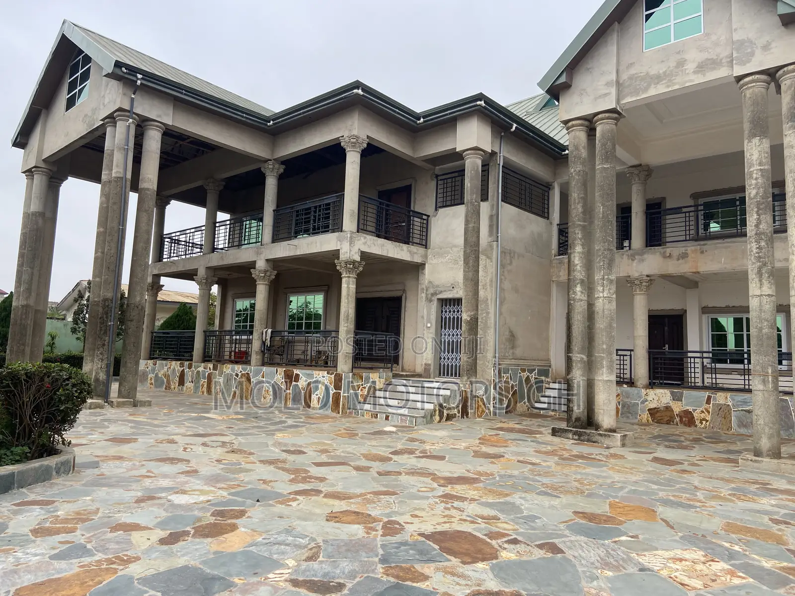 6bdrm House in Kumasi Metropolitan for sale