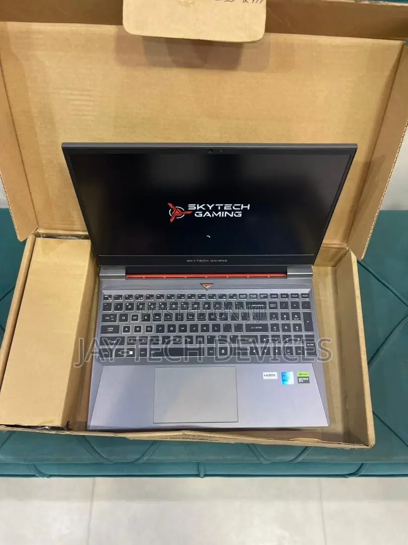 New Laptop Turbo-X 16GB Intel Core I5 SSHD (Hybrid) 1T