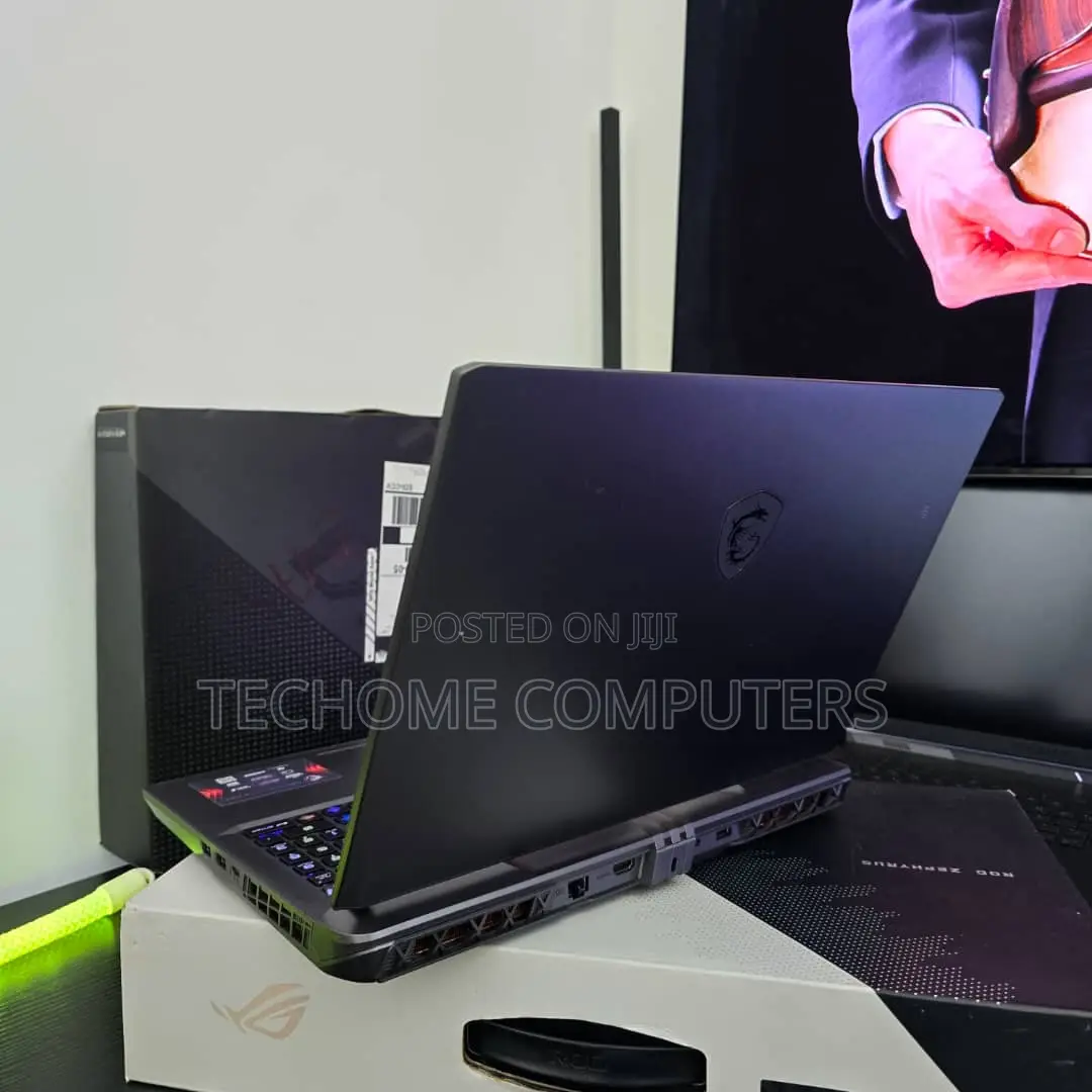 Laptop MSI Vector 16 HX AI A2XWIG 16GB Intel Core I9 SSD 1T