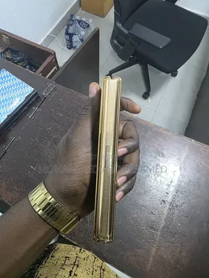 Samsung Galaxy Z Fold 3 256 GB Gold