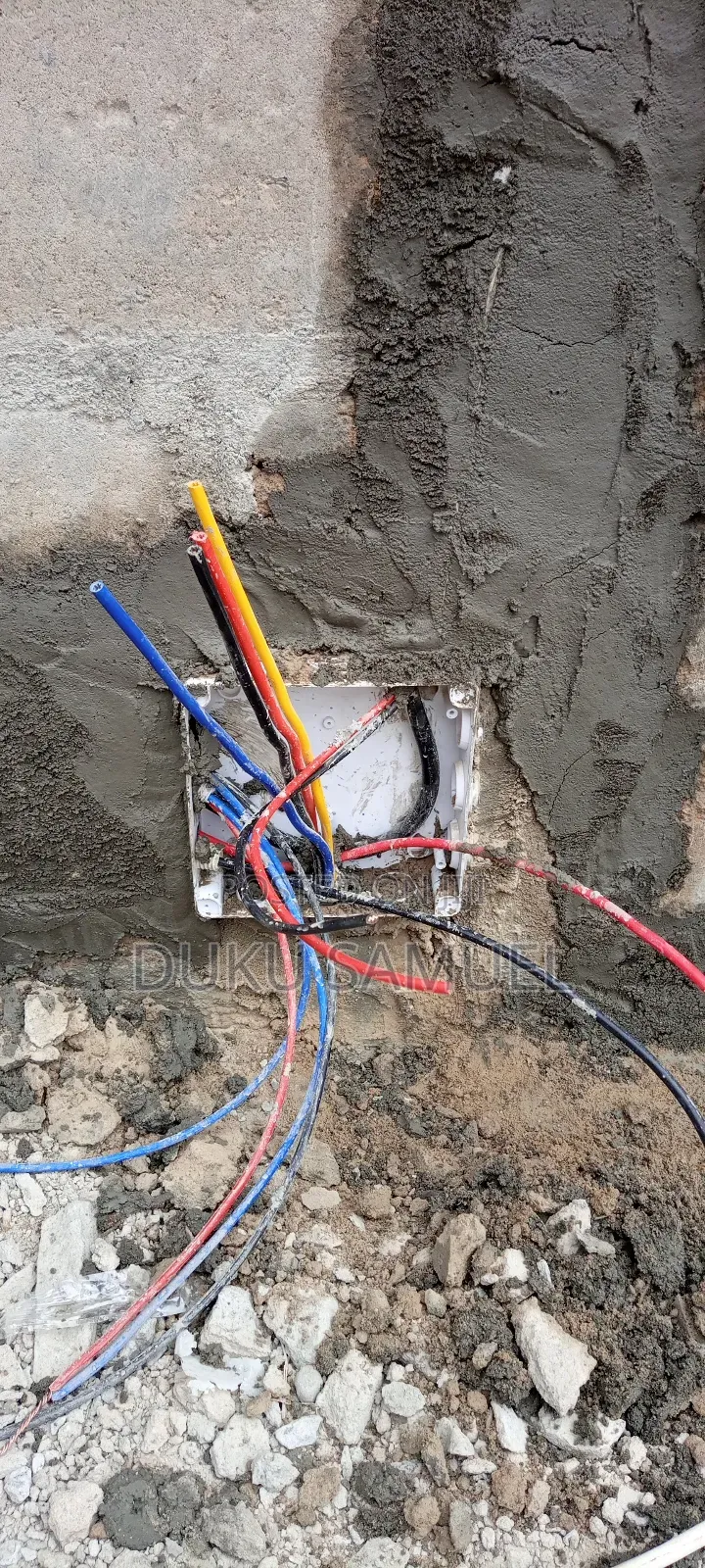 Certified Electrician Available 24/7