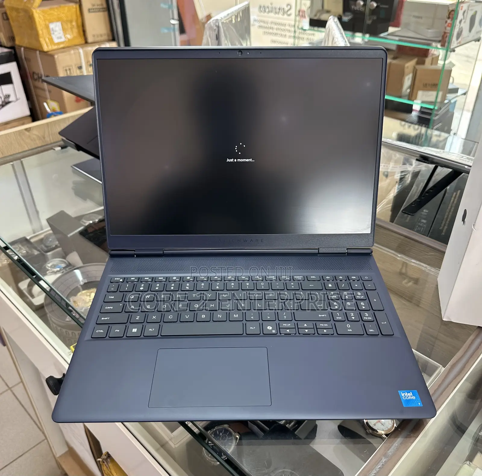 New Laptop Dell Alienware 16 Aurora 32GB Intel Core 7 SSD 1T