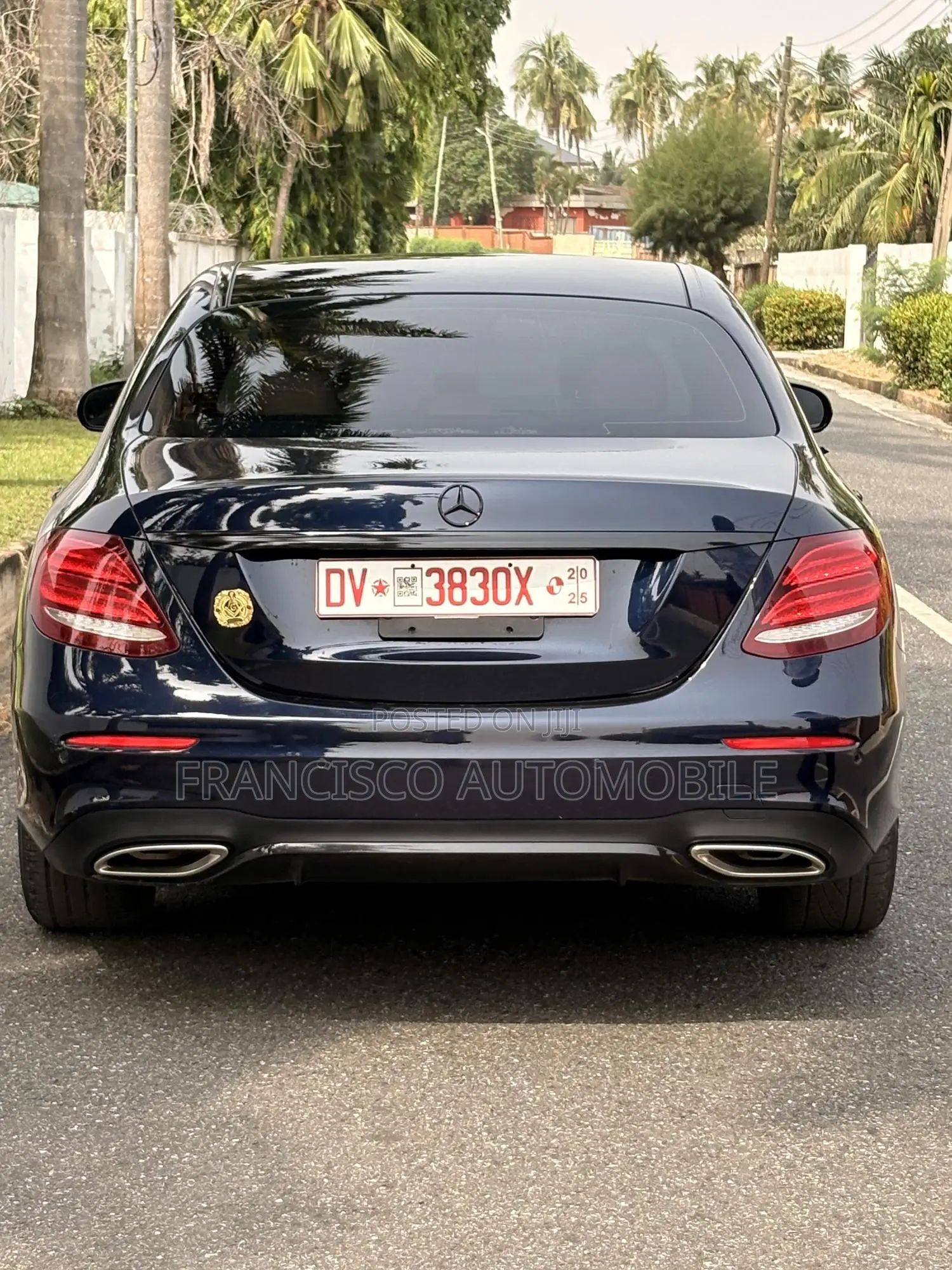 Mercedes-Benz E300 2019 Blue