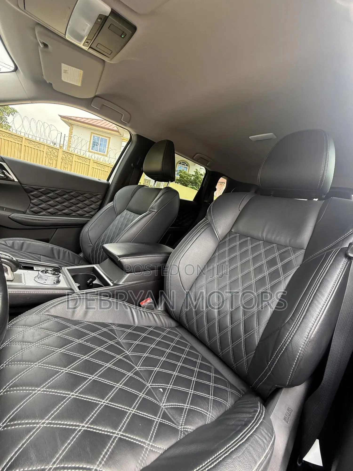 Mitsubishi Outlander SEL Launch Edition 2022 Silver