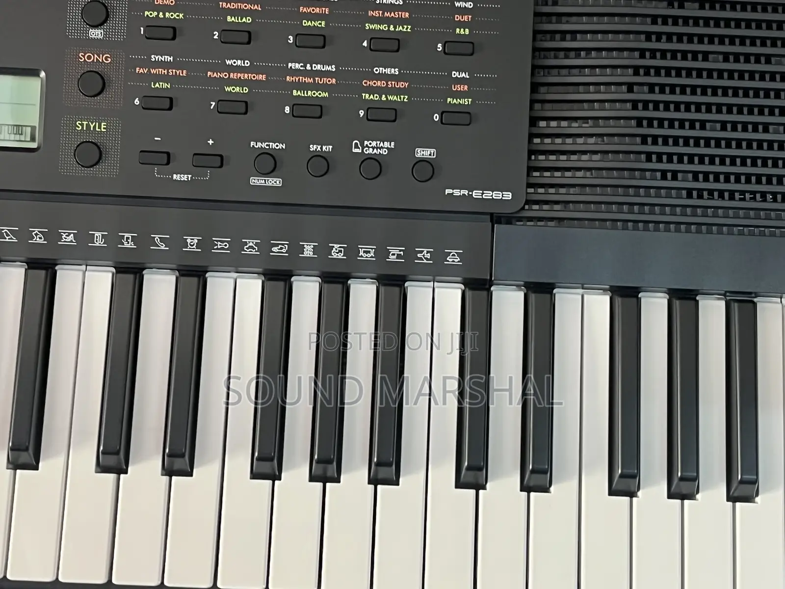 Yamaha PSR- E283 Keyboard