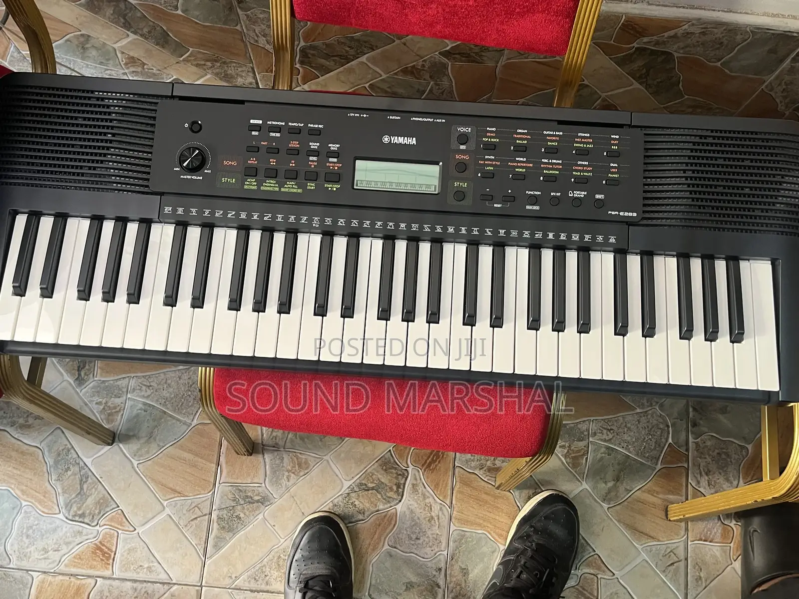 Yamaha PSR- E283 Keyboard