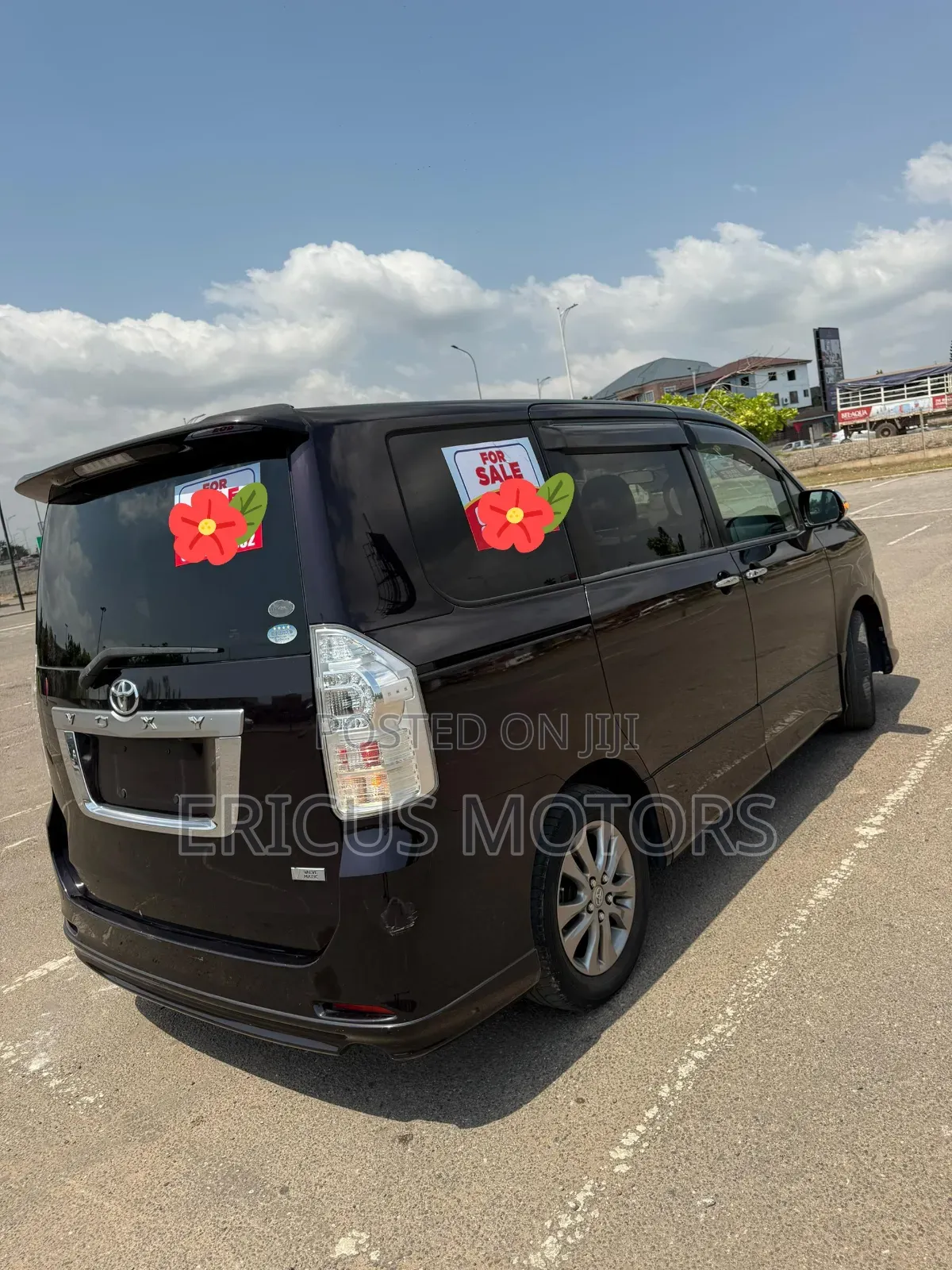 Toyota Voxy 2012 Gray