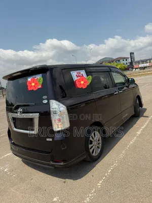 Toyota Voxy 2012 Gray