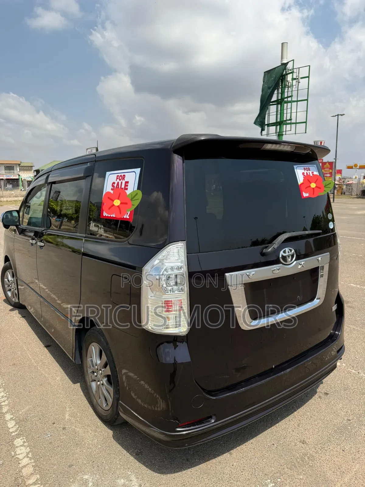 Toyota Voxy 2012 Gray