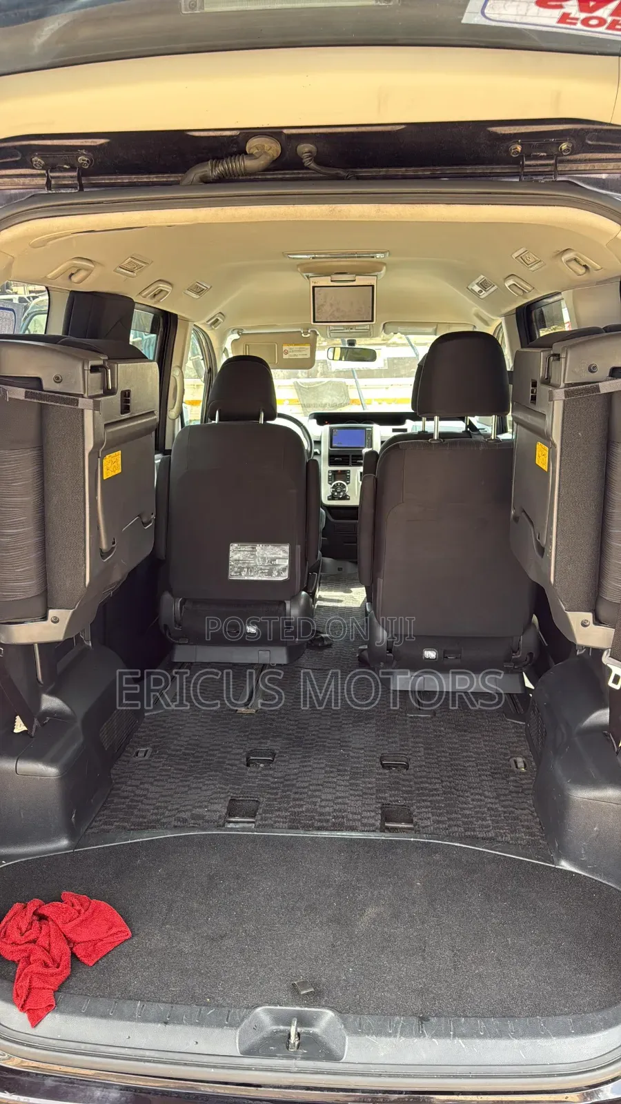Toyota Voxy 2012 Gray