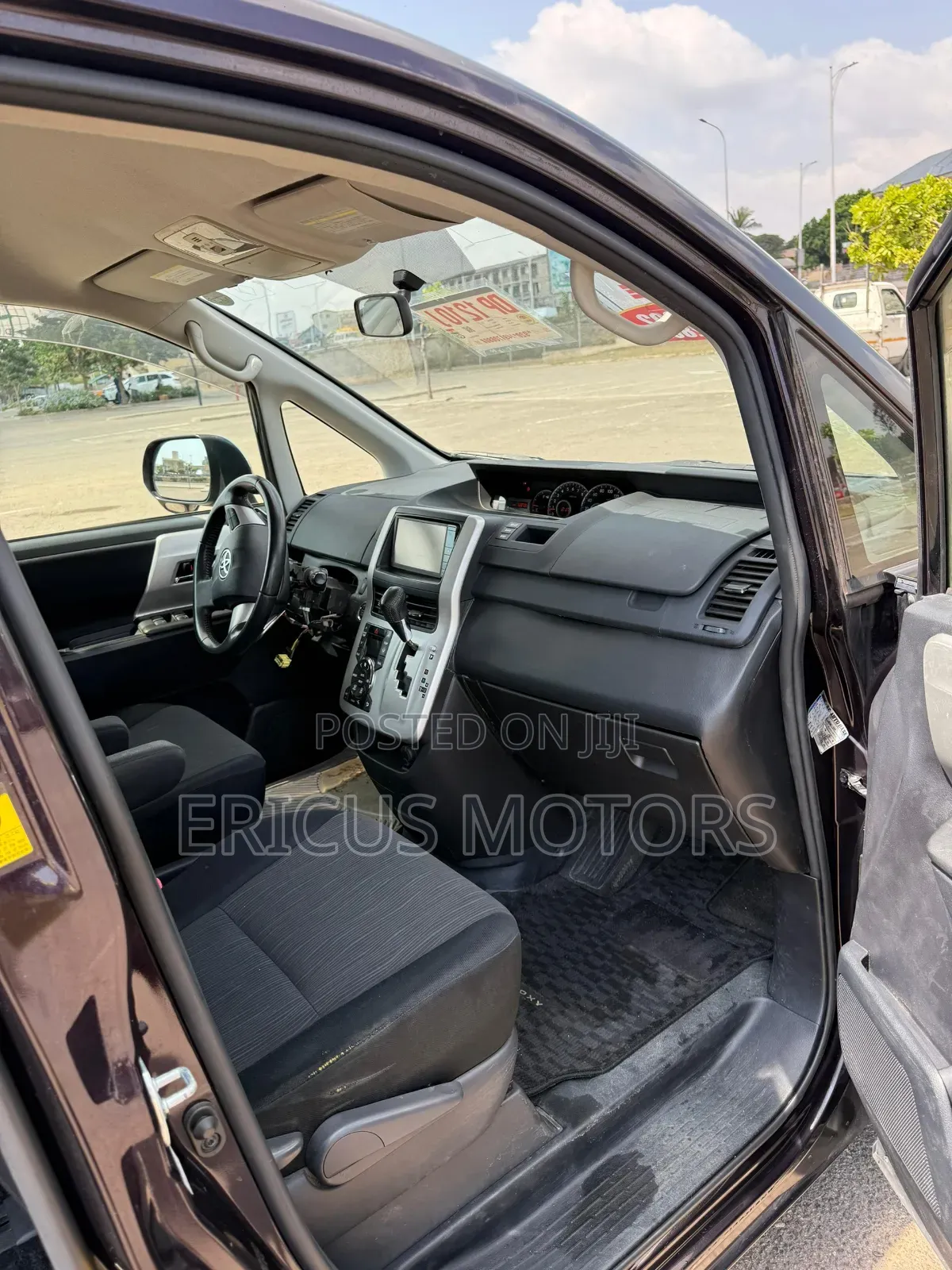 Toyota Voxy 2012 Gray