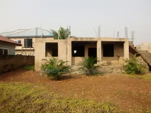 4bdrm Apartment in Lake Side Estate for sale