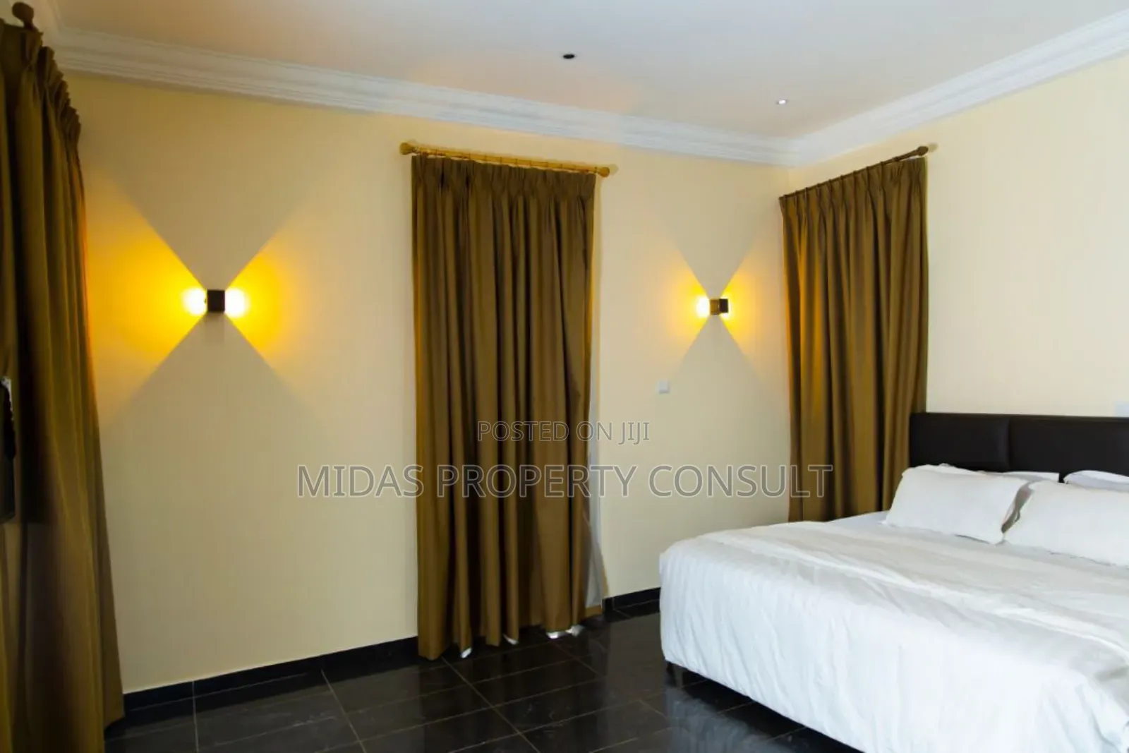 Furnished 3bdrm Apartment in Ridge for sale