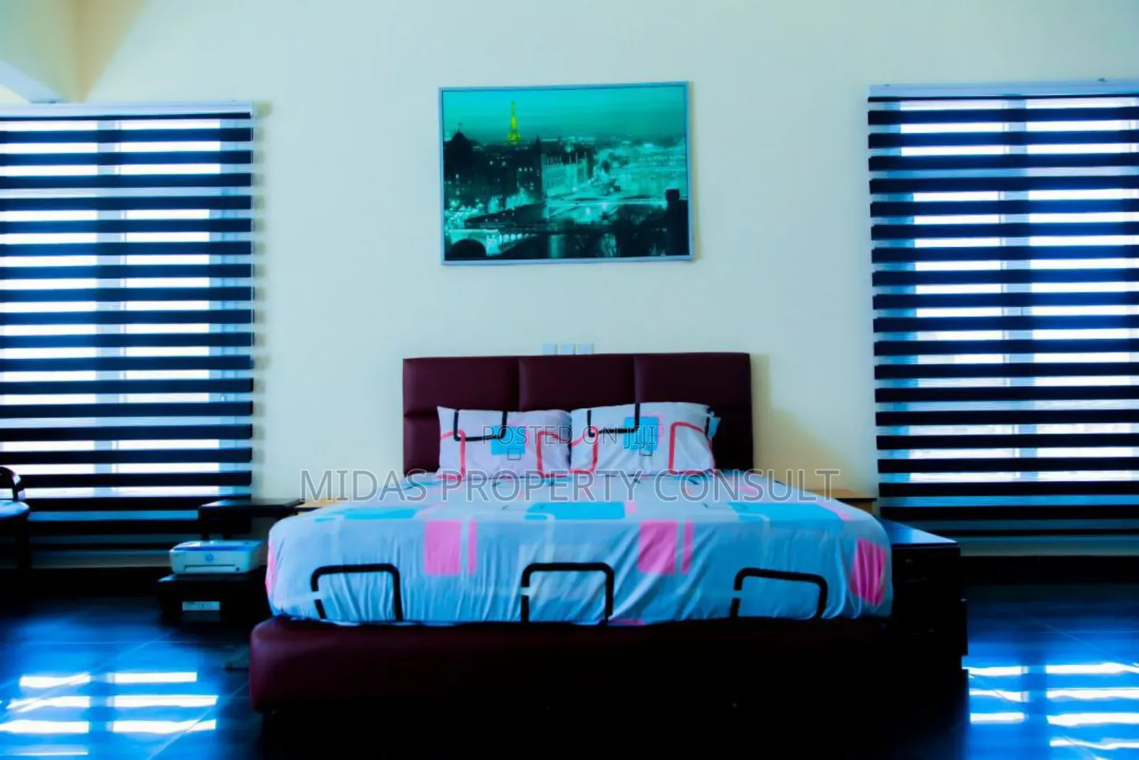 Furnished 3bdrm Apartment in Ridge for sale