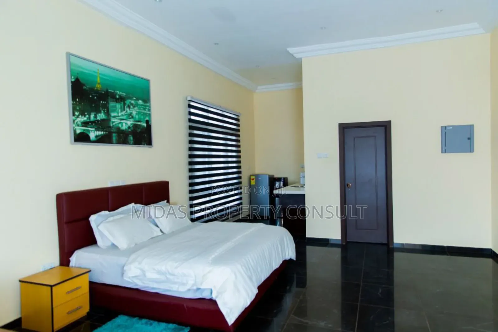 Furnished 3bdrm Apartment in Ridge for sale