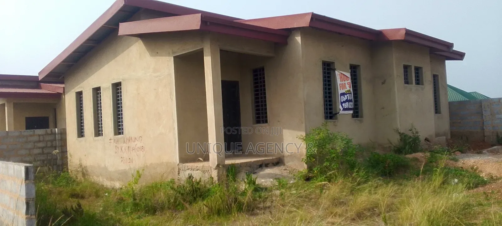 3bdrm House in Oyibi for sale