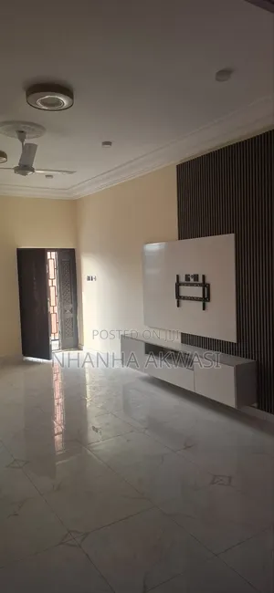 2bdrm Apartment in Lashibi Drc, Tema Metropolitan for rent