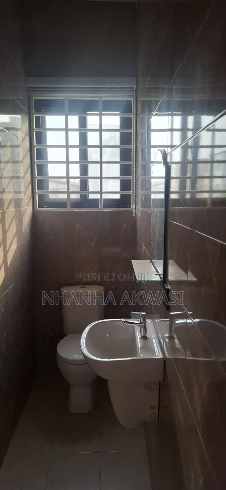 2bdrm Apartment in Lashibi Drc, Tema Metropolitan for rent