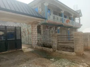 10bdrm House in Alex Otuo Properties, Kumasi Metropolitan for sale