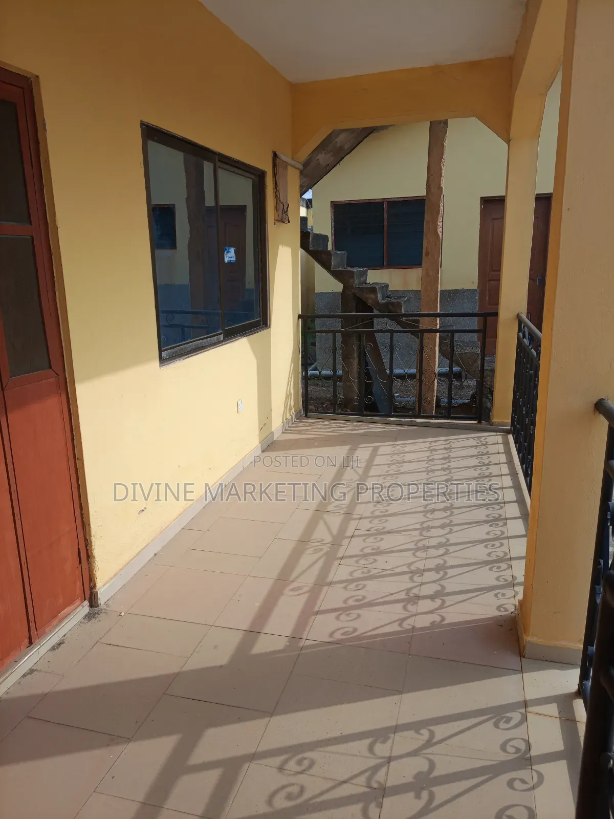 4bdrm Apartment in Santa Maria, Accra Metropolitan for sale