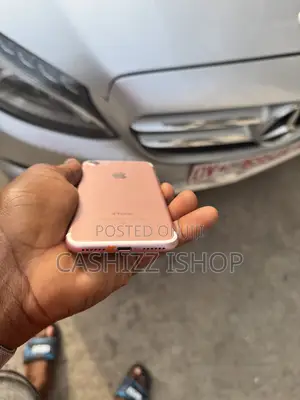 Apple iPhone 7 128 GB Gold