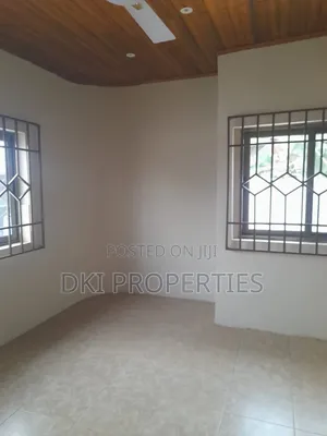 5bdrm House in Dki Properties, Adenta for rent