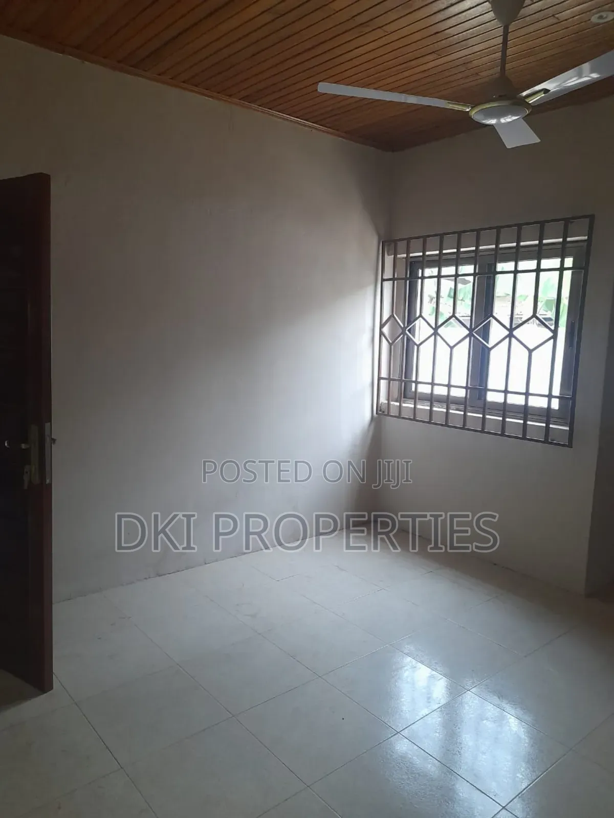5bdrm House in Dki Properties, Adenta for rent