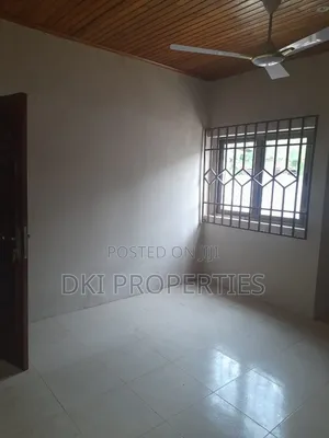5bdrm House in Dki Properties, Adenta for rent