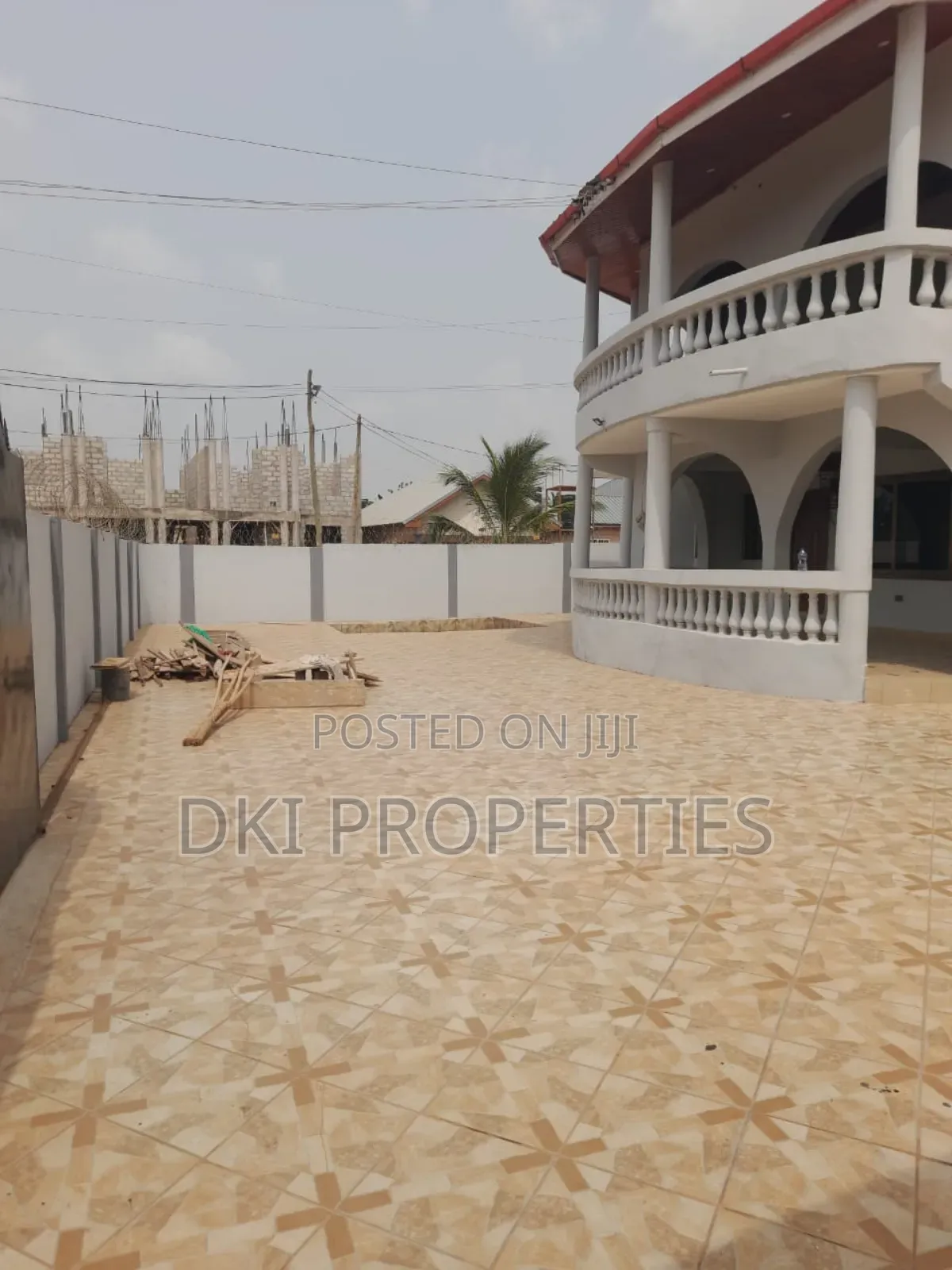 5bdrm House in Dki Properties, Adenta for rent