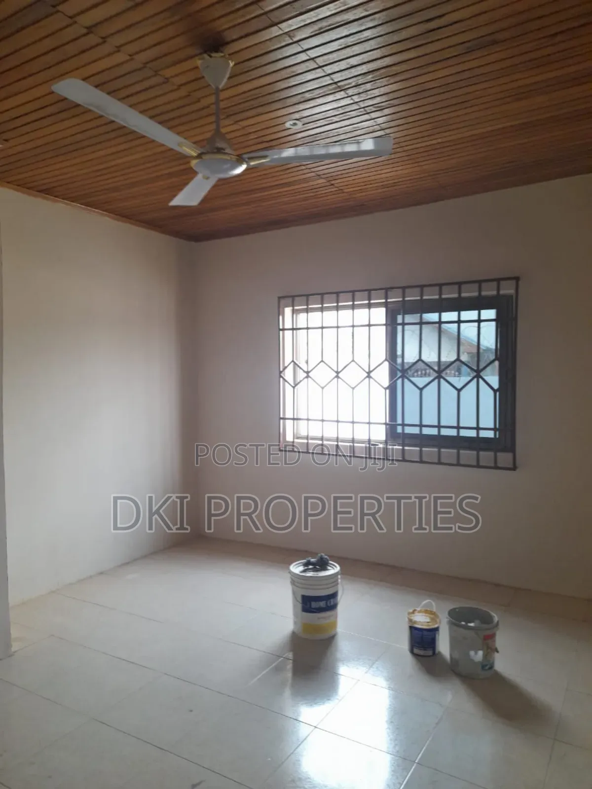 5bdrm House in Dki Properties, Adenta for rent