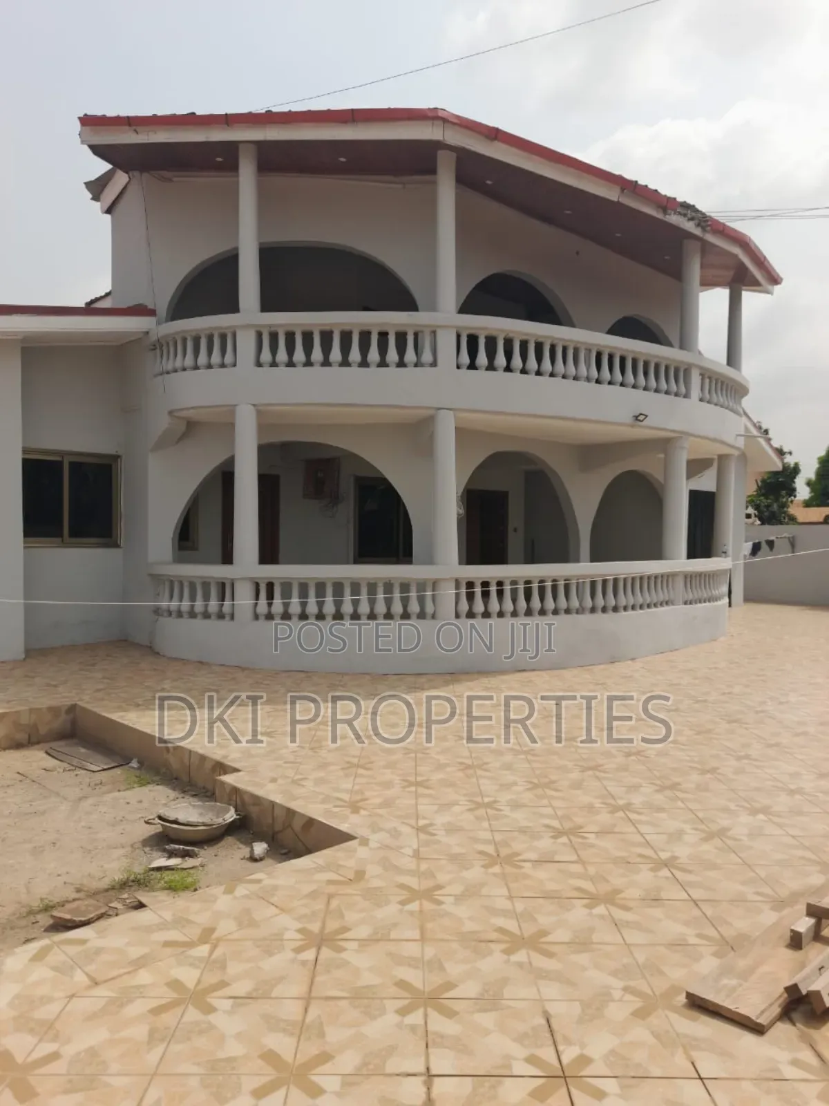 5bdrm House in Dki Properties, Adenta for rent