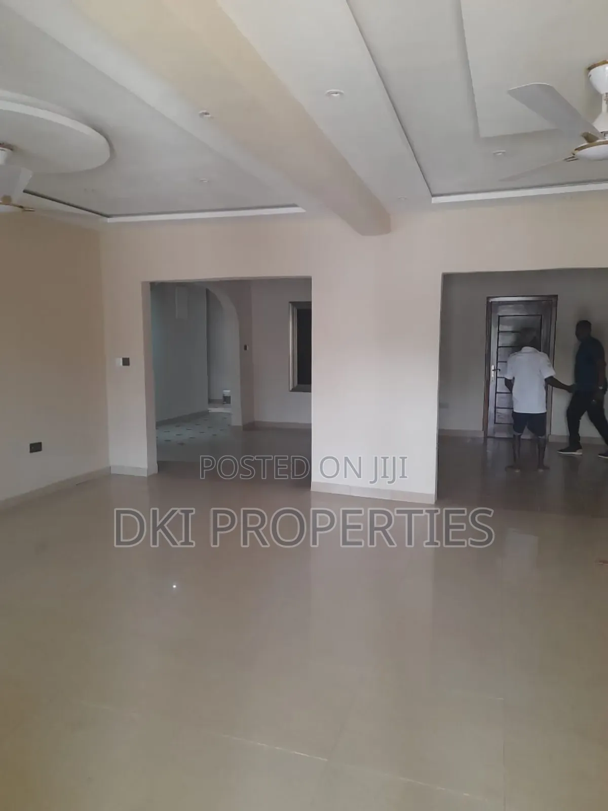 5bdrm House in Dki Properties, Adenta for rent