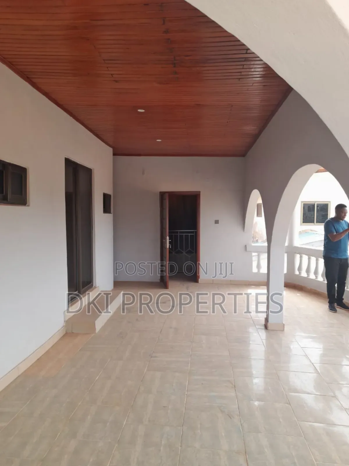 5bdrm House in Dki Properties, Adenta for rent