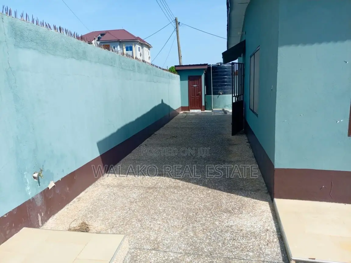 4bdrm House in Taifa-Burkina for sale