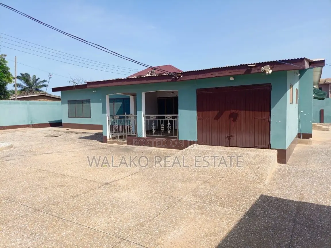 4bdrm House in Taifa-Burkina for sale
