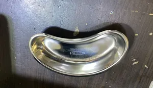 Kidney Dish (Large)