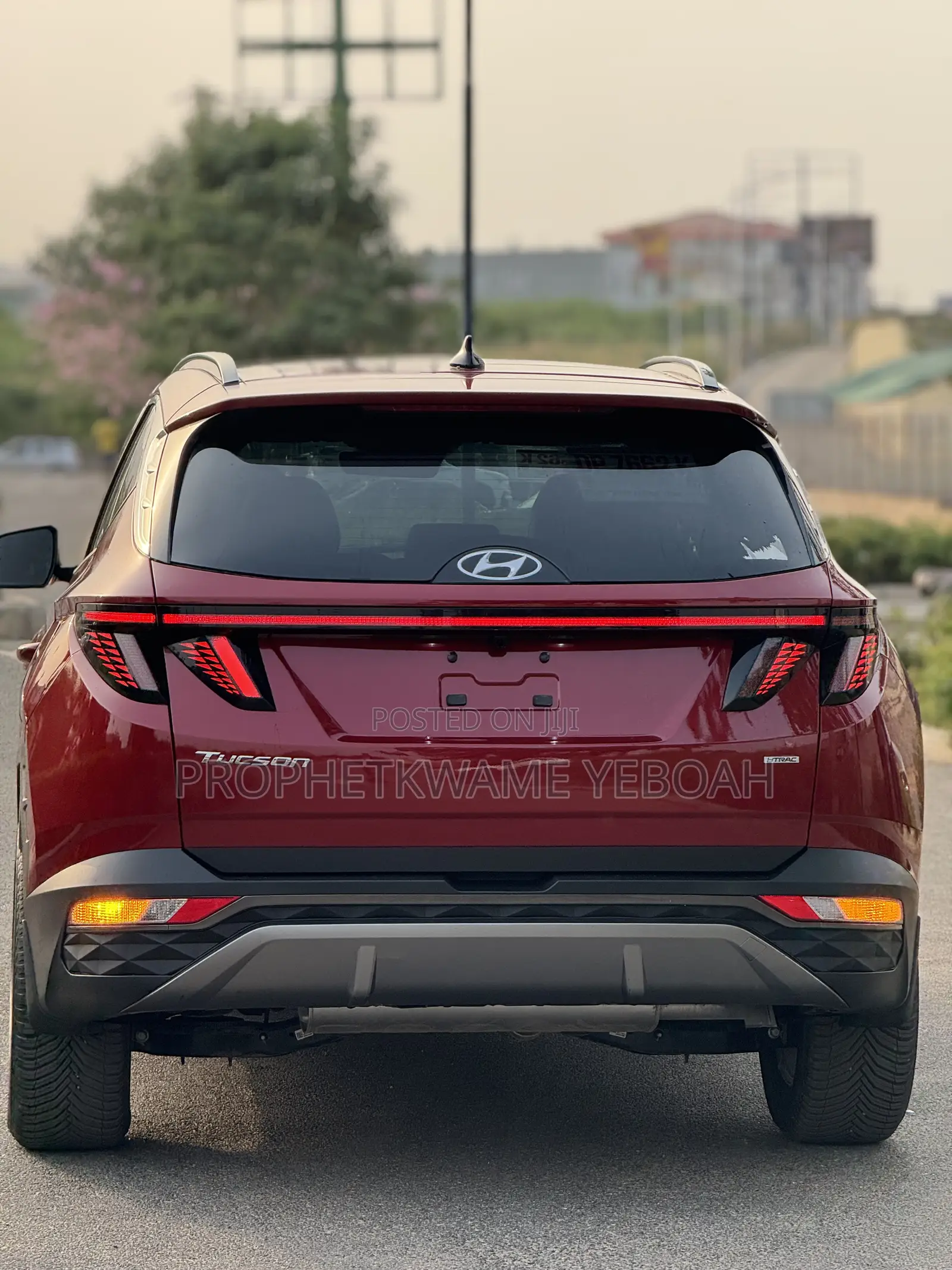 Hyundai Tucson SE 2024 Red