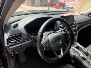Honda Accord EX-L (2.0L 4cyl Turbo 10A) 2019 Black
