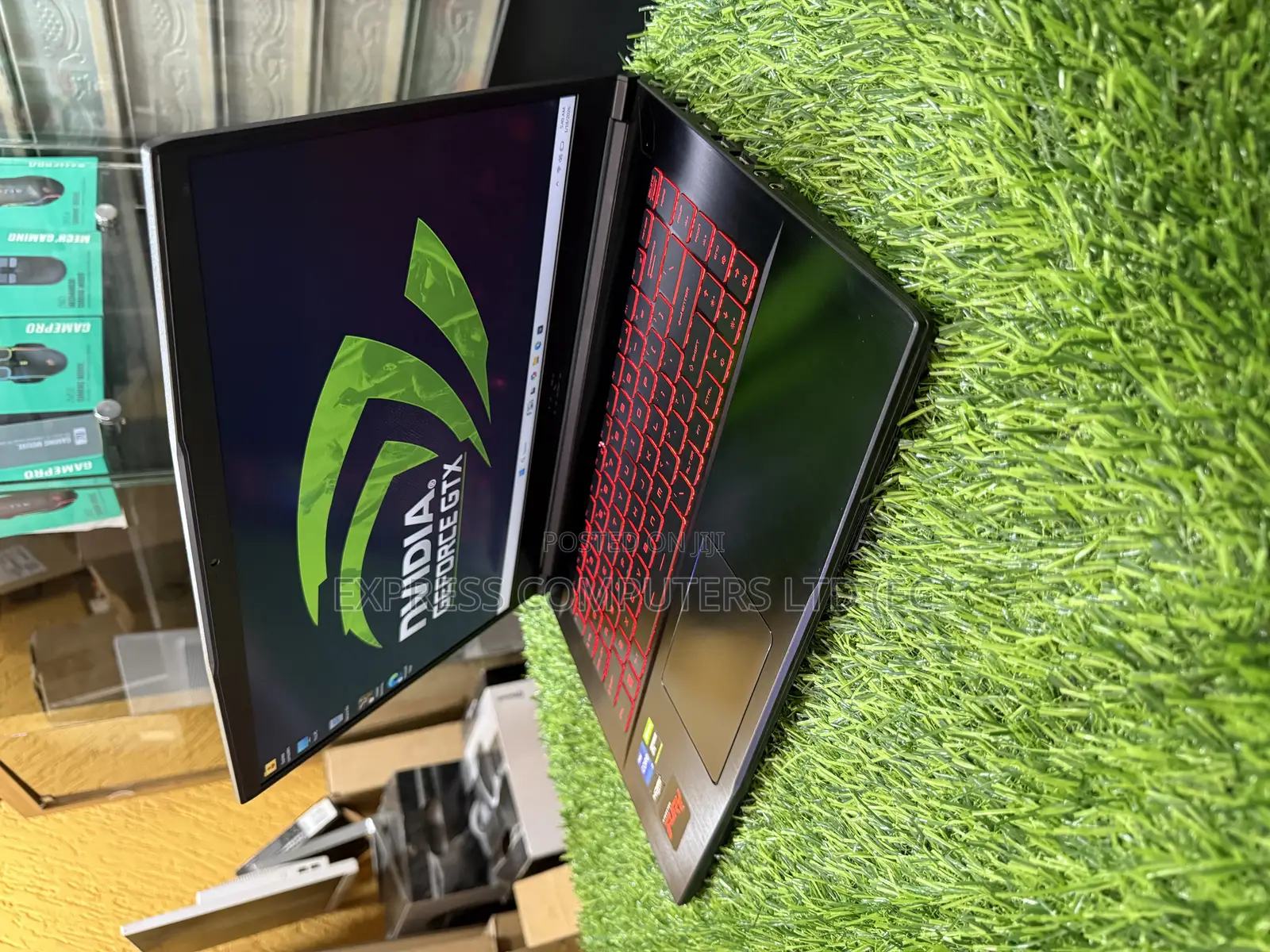Laptop MSI GF63 32GB Intel Core I7 SSD 512GB