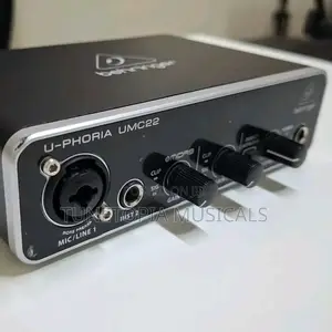 Behringer U-phoria Umc22 Usb Audio Interface.