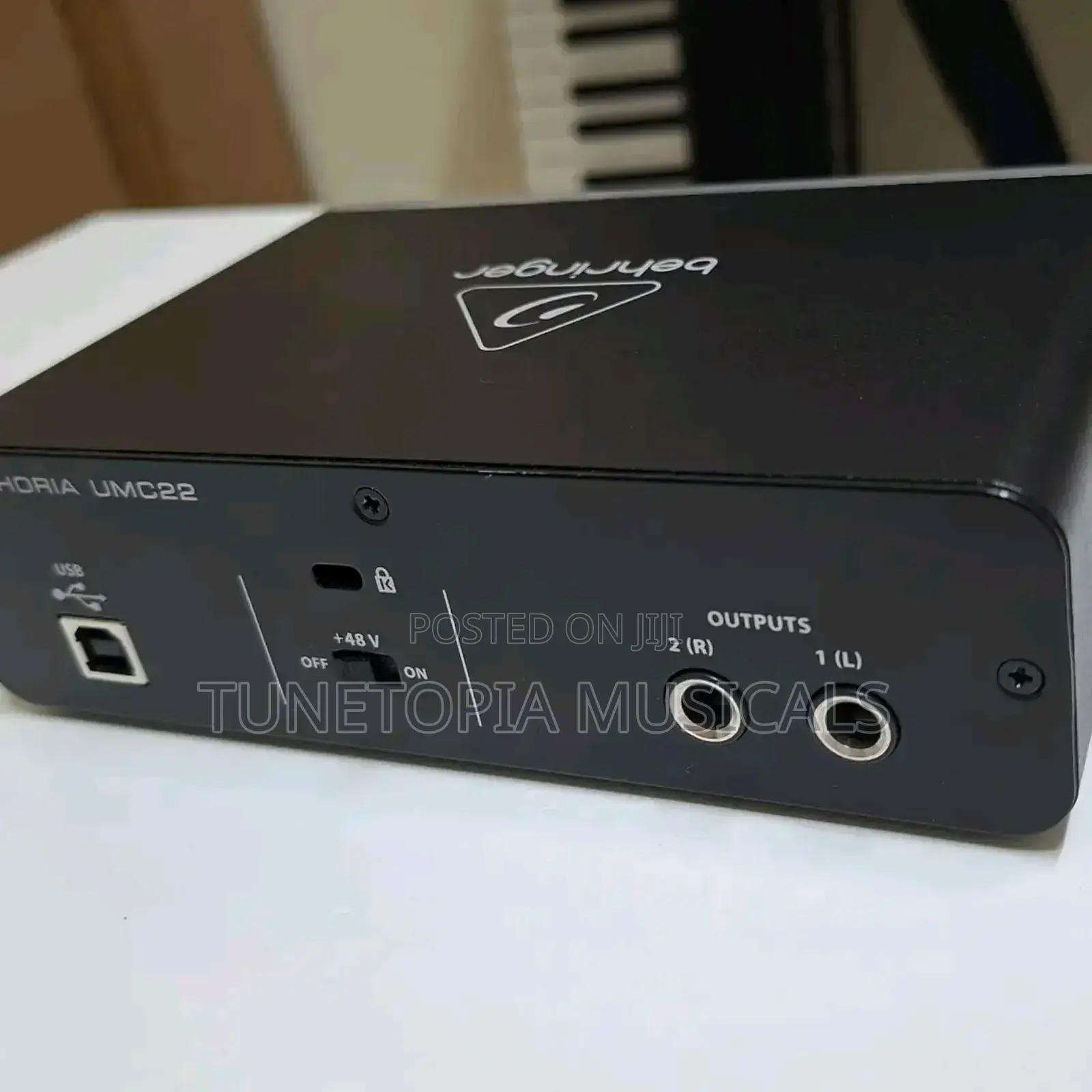 Behringer U-phoria Umc22 Usb Audio Interface.