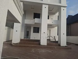 Furnished 5bdrm Mansion in B2 Properties Agency, Kumasi Metropolitan