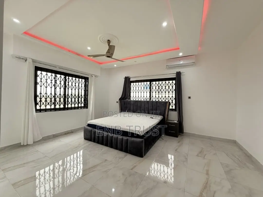 5bdrm Duplex in Lashibi, Baatsona Total for rent