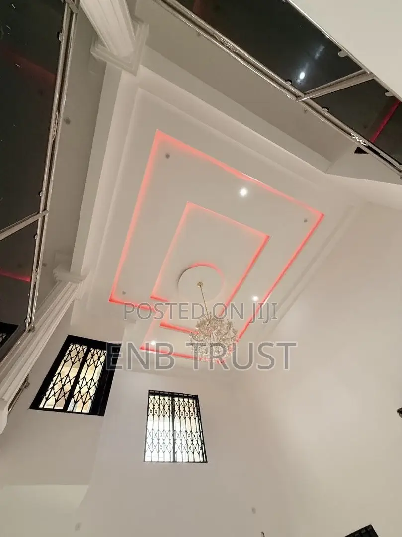 5bdrm Duplex in Lashibi, Baatsona Total for rent