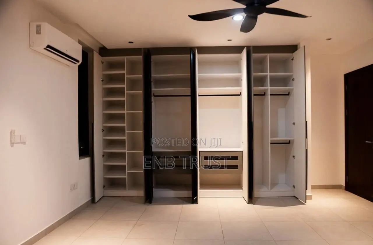 3bdrm Duplex in Ashaley Botwe, School Junction for sale